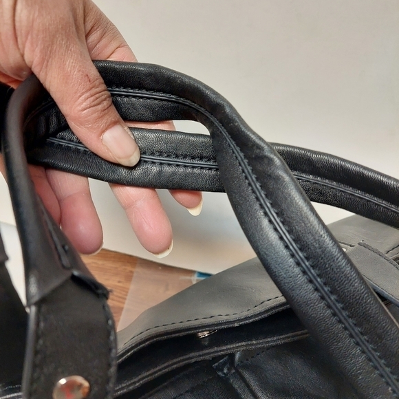 Relic Black Synthetic Double Front Pockets Tote Shoulder Bag - Picture 4 of 16